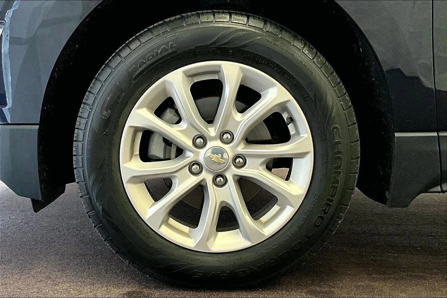 Used 2020 Chevrolet Equinox LT image 8