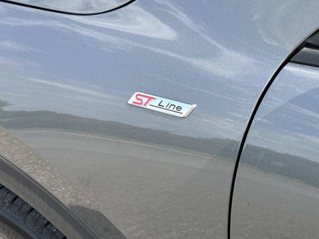 Certified 2025 Ford Escape ST-Line FWD image 12