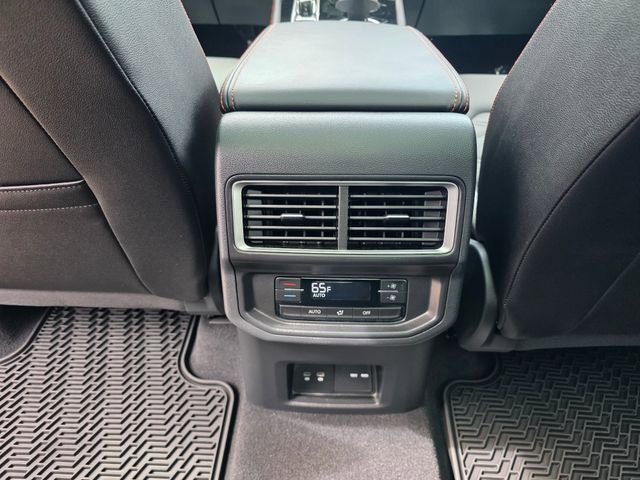 Used 2025 Volkswagen Atlas Peak Edition SE AWD/4WD image 19
