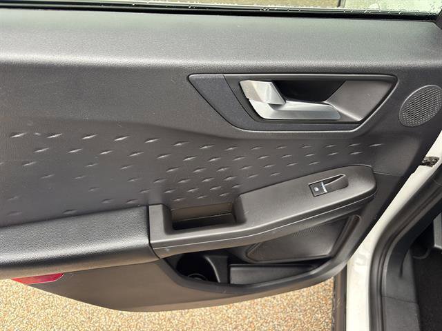 Certified 2020 Ford Escape Titanium w/ Titanium Premium Package 2.0 image 17