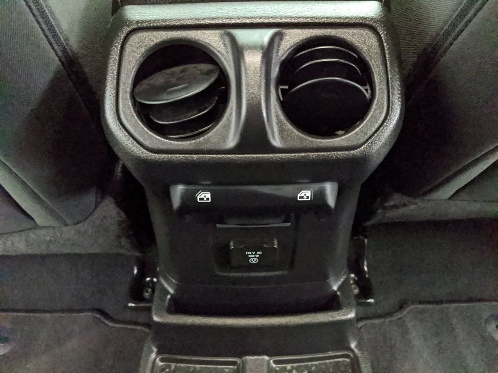 Used 2023 Jeep Wrangler Unlimited Rubicon 4xe AWD/4WD image 15