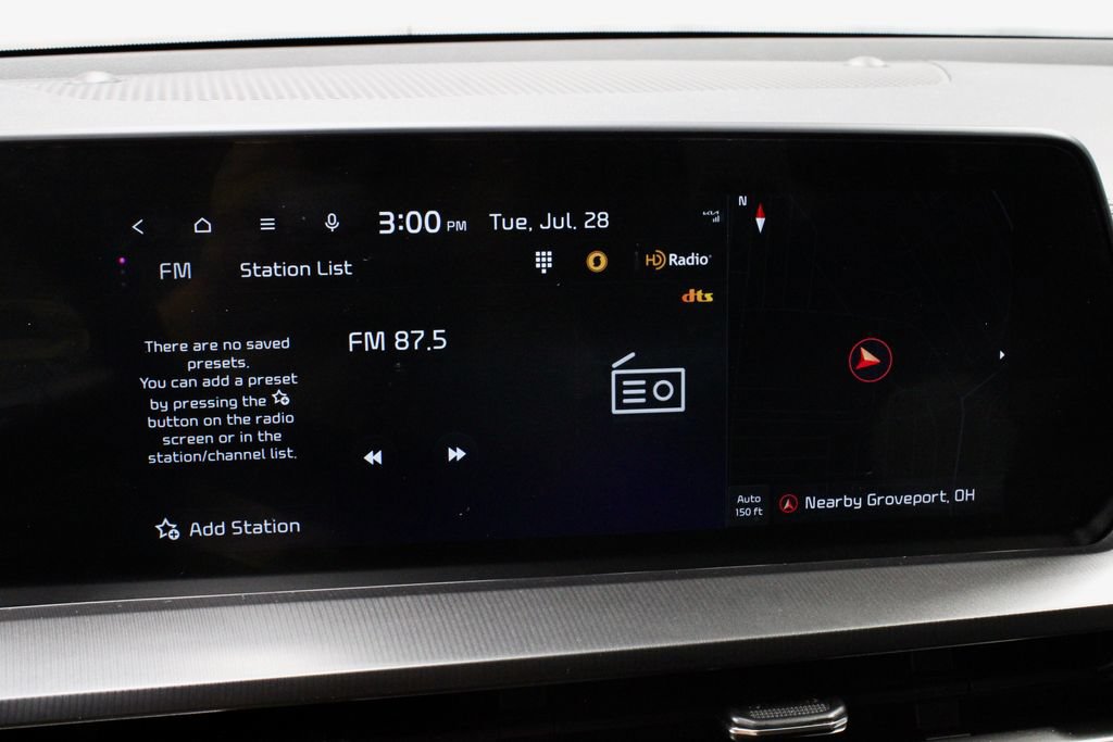 Used 2025 Kia Telluride LX FWD image 4