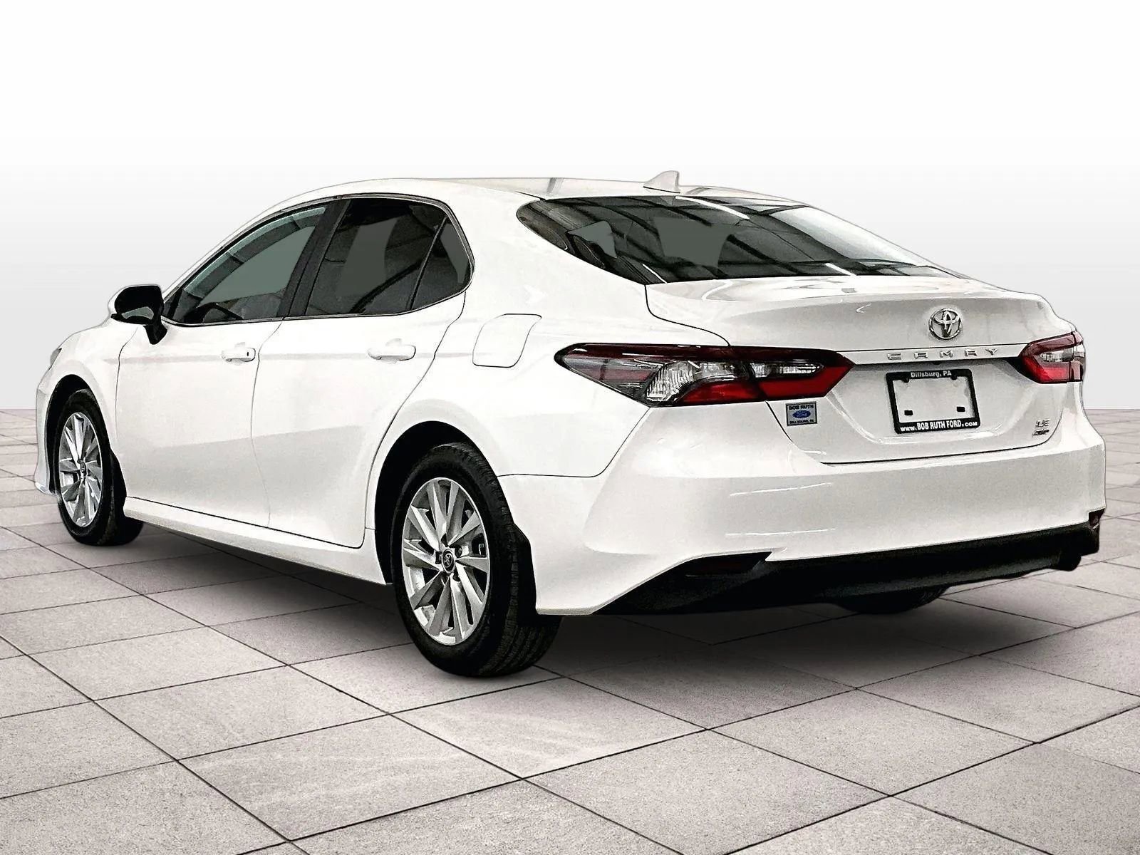 Used 2024 Toyota Camry LE image 10
