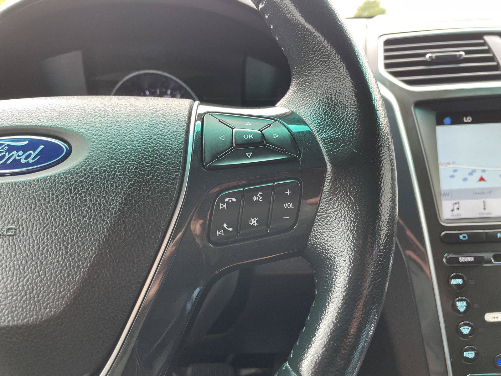 Certified 2018 Ford Explorer Limited FWD image 14