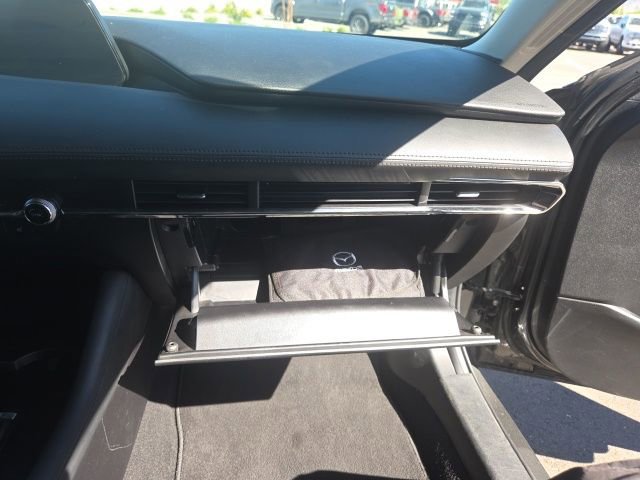 Used 2021 MAZDA MAZDA3 s FWD image 21