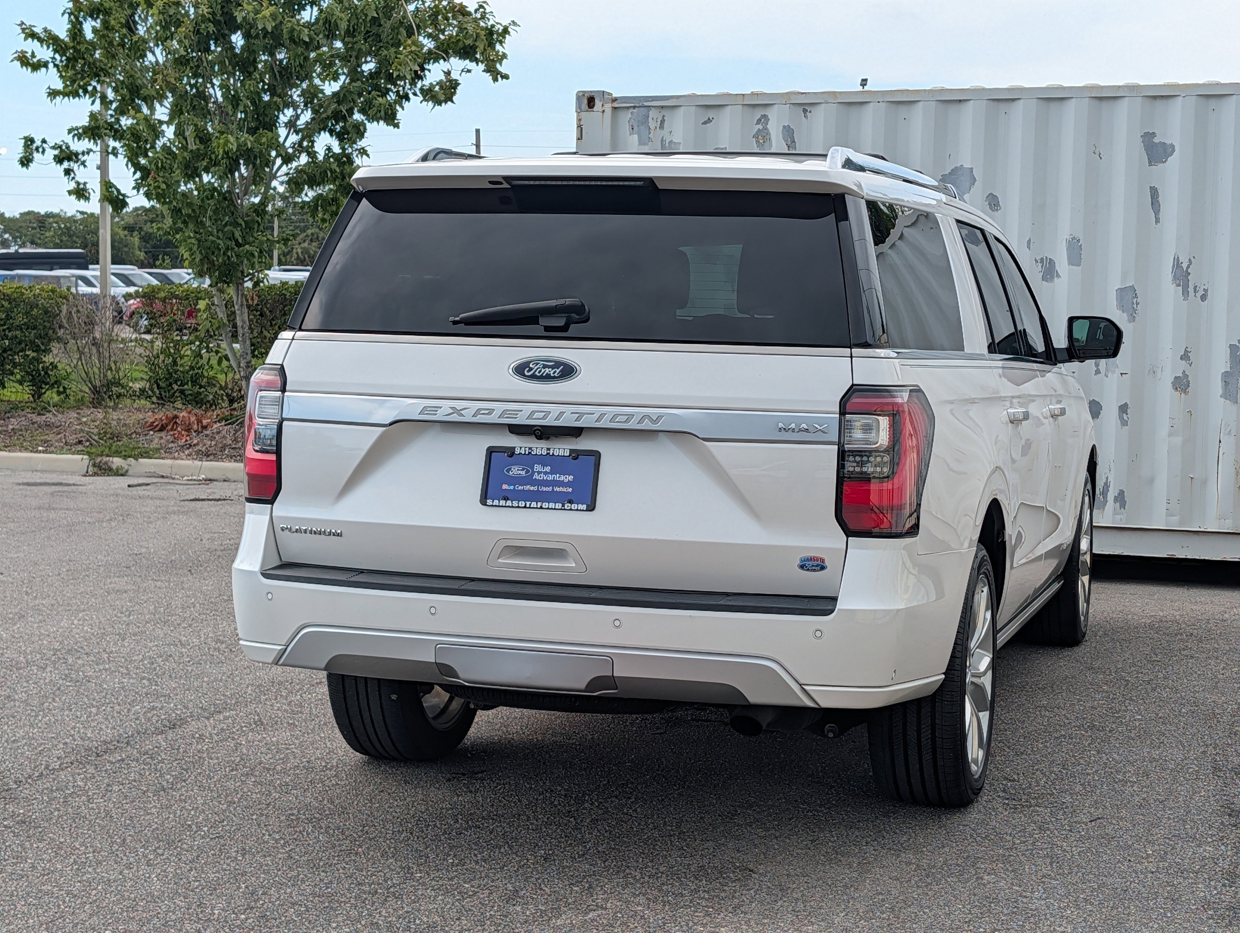 Certified 2019 Ford Expedition Max Platinum RWD image 4