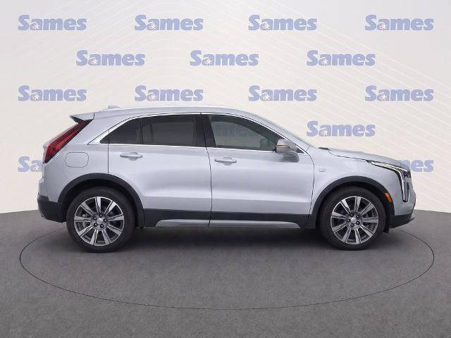 Used 2022 Cadillac XT4 Premium Luxury w/ Enhanced Visibility Package FWD image 8