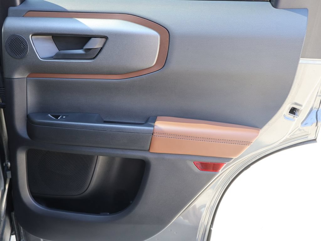 Certified 2025 Ford Bronco Sport Outer Banks w/ Outer Banks Tech Package+ AWD/4WD image 11