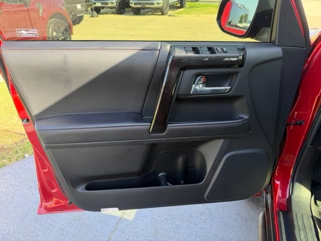 Used 2023 Toyota 4Runner TRD Off-Road Premium w/ Off Road Premium Plus Package AWD/4WD image 9