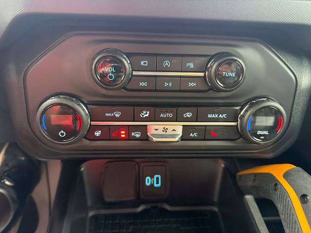 Certified 2024 Ford Bronco Badlands AWD/4WD image 11