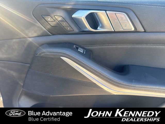 Used 2022 BMW X7 xDrive40i w/ Executive Package image 27