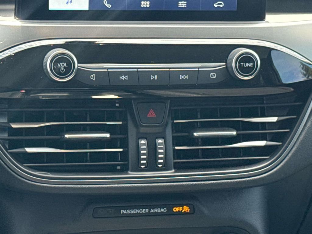 Certified 2025 Ford Escape Active image 18