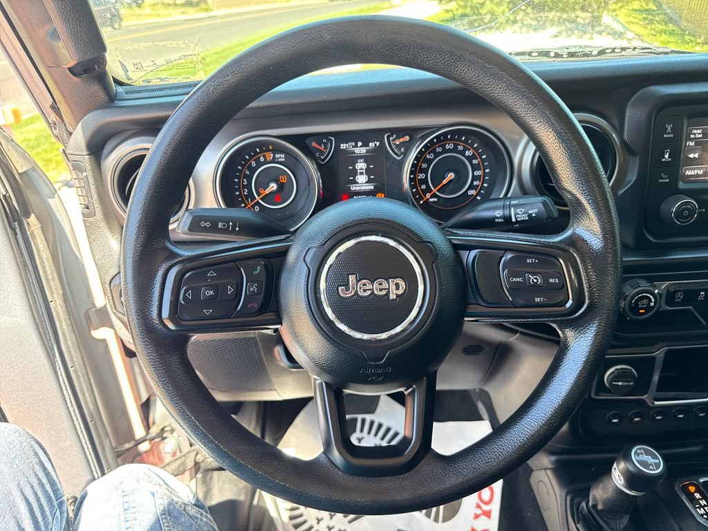 Used 2020 Jeep Gladiator Sport AWD/4WD image 14