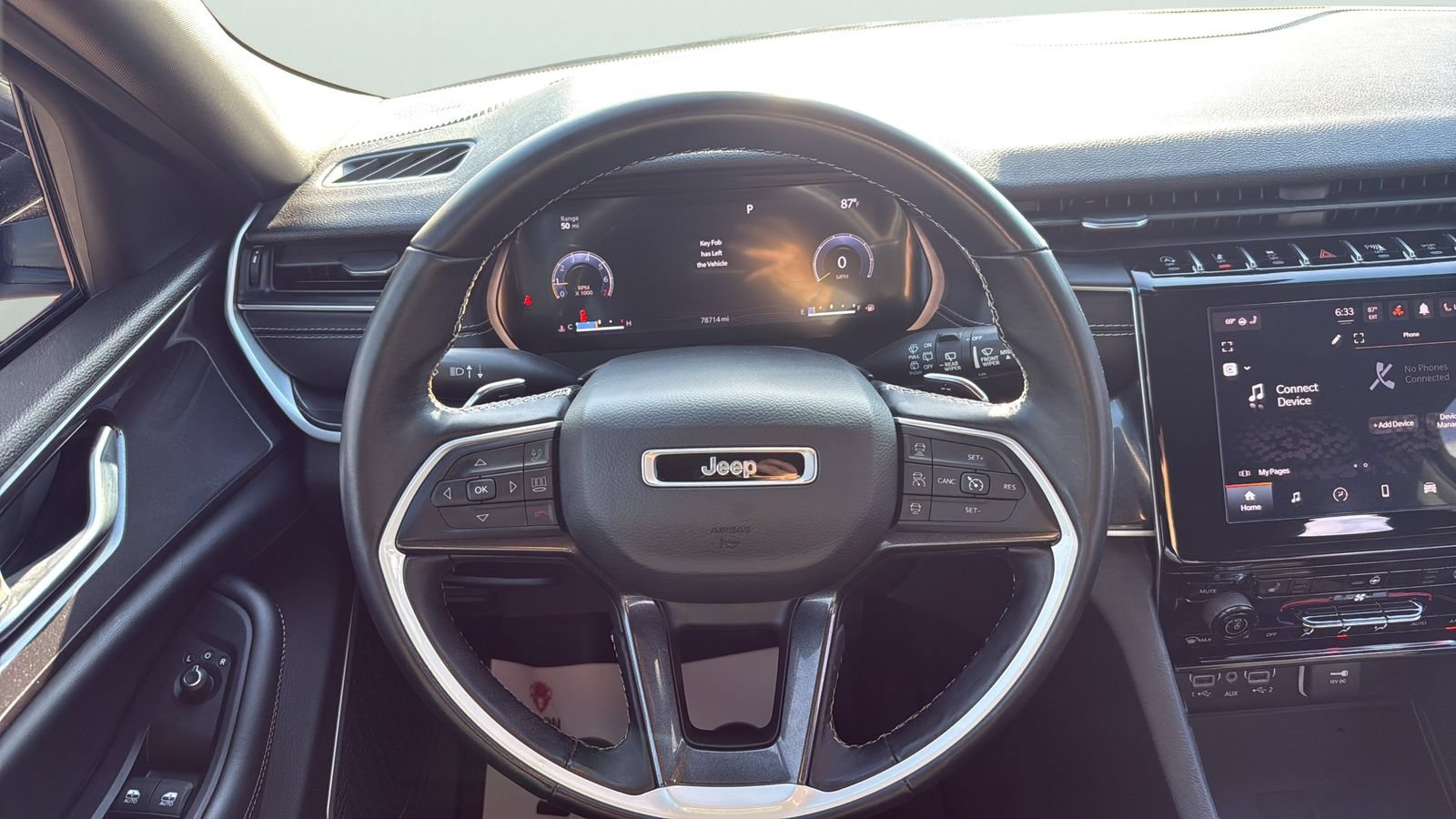 Used 2022 Jeep Grand Cherokee Altitude RWD image 14