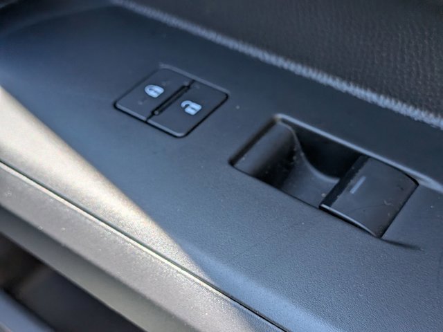 Used 2024 Toyota Tacoma TRD Sport AWD/4WD image 35