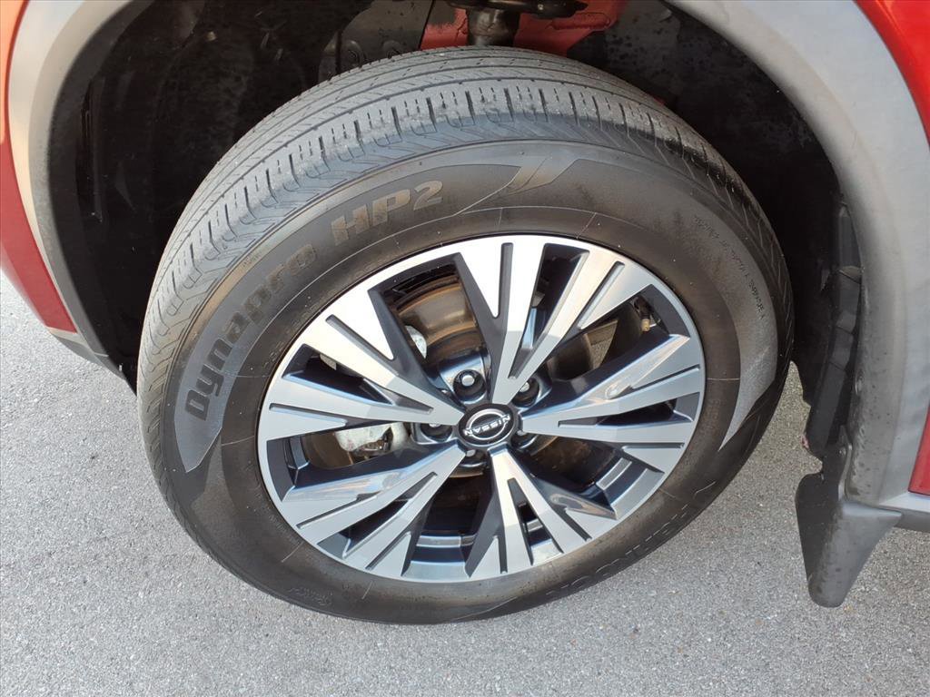 Used 2022 Nissan Rogue SV image 9