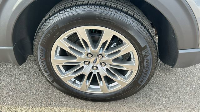 Certified 2025 Ford Explorer Active w/ Active Comfort Package image 6