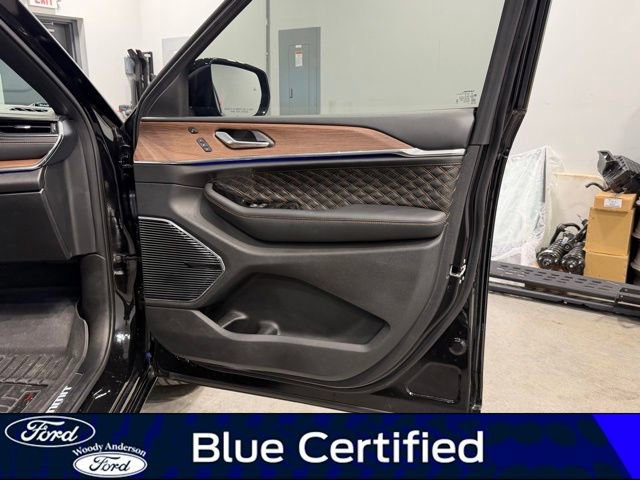 Used 2024 Jeep Grand Cherokee Summit w/ Adv Protech Group IV image 31