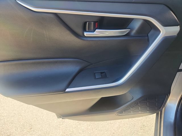 Used 2020 Toyota RAV4 XLE w/ Convenience Package AWD/4WD image 27