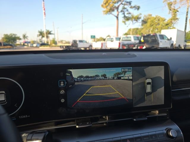 Used 2025 Hyundai Kona Limited image 14