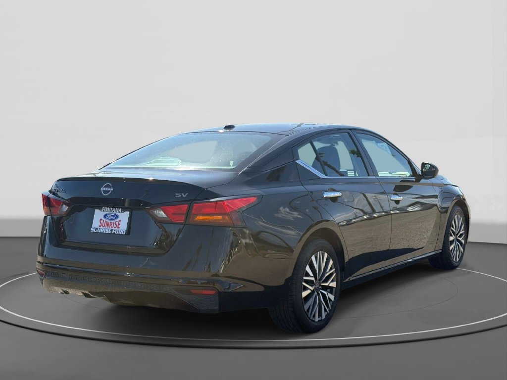 Used 2024 Nissan Altima 2.5 SV FWD image 5