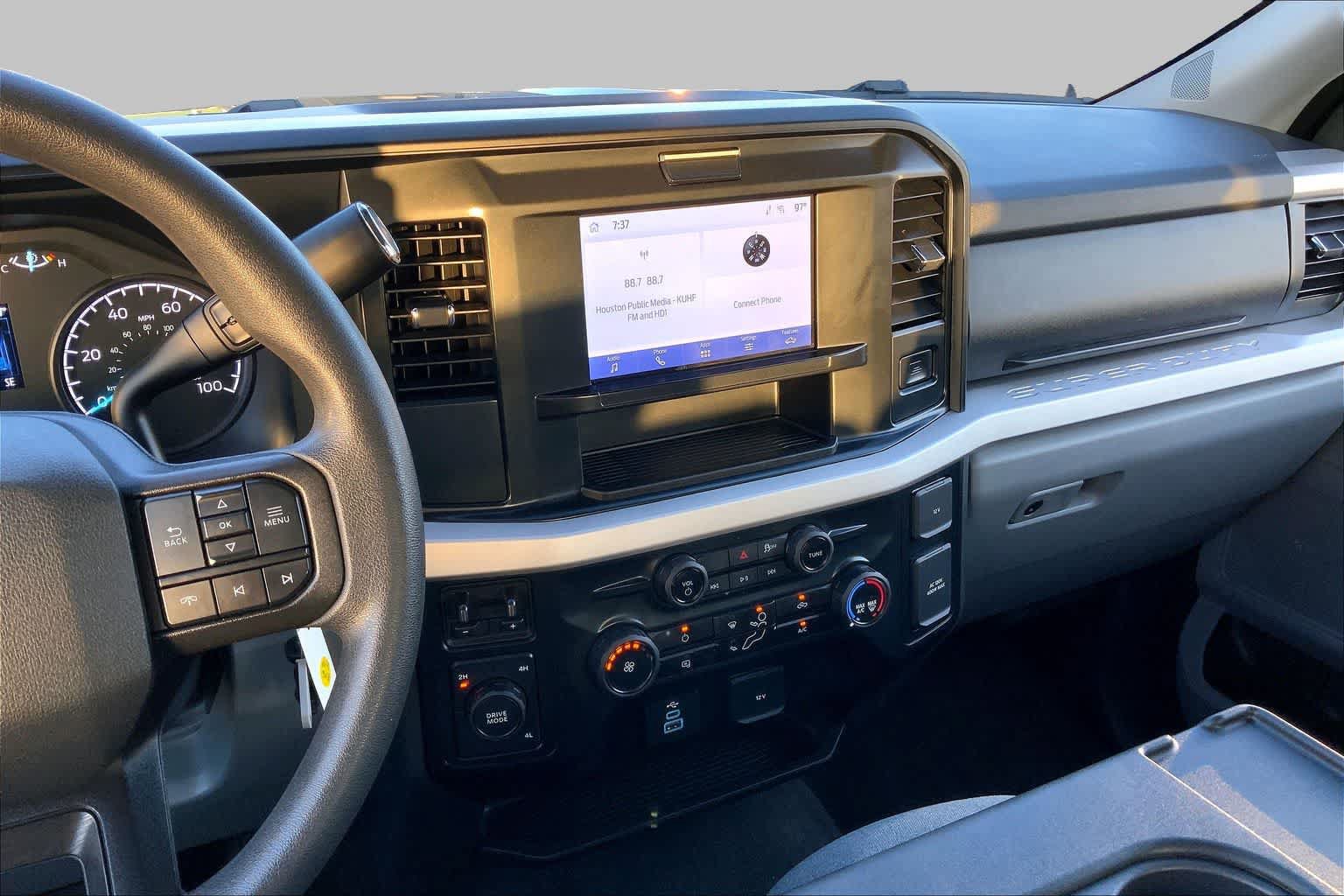 Certified 2025 Ford F250 XLT AWD/4WD image 7