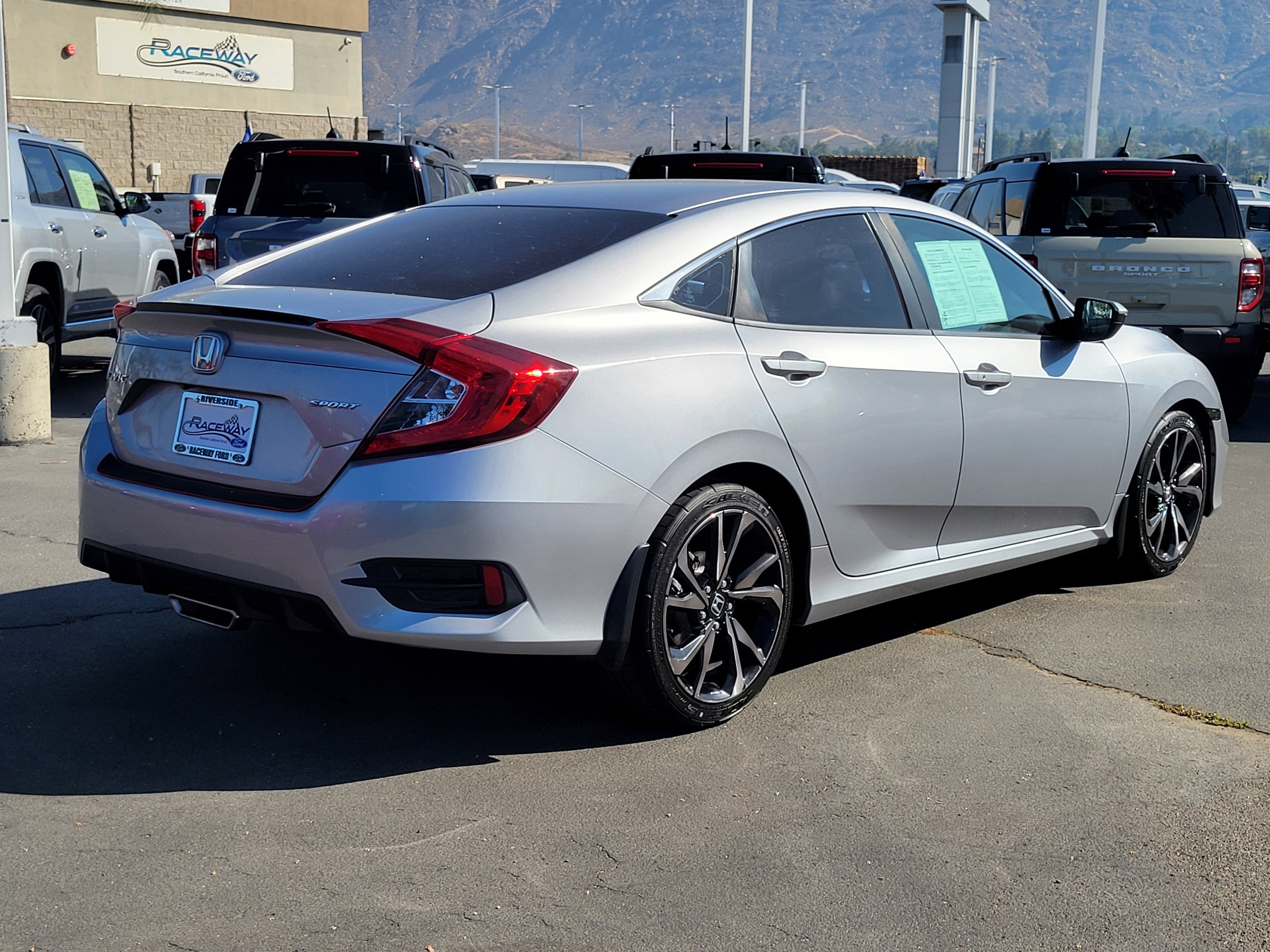 Used 2019 Honda Civic Sport image 2
