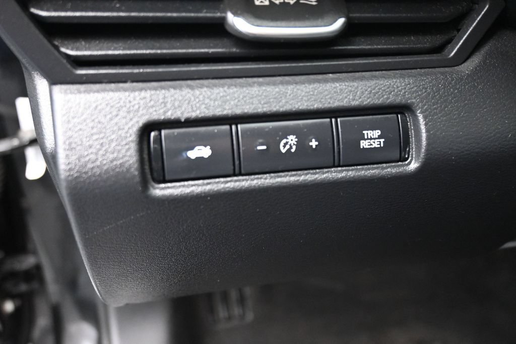 Used 2019 Nissan Altima 2.5 SR w/ SR Premium Package FWD image 12