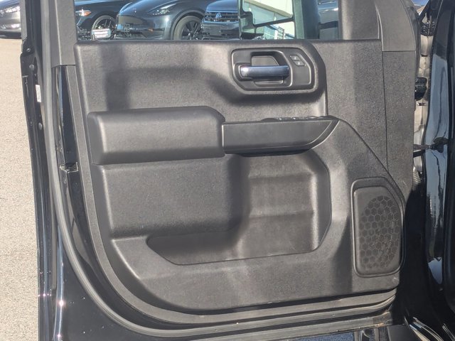 Used 2022 Chevrolet Silverado 2500 Custom w/ Custom Value Package image 11