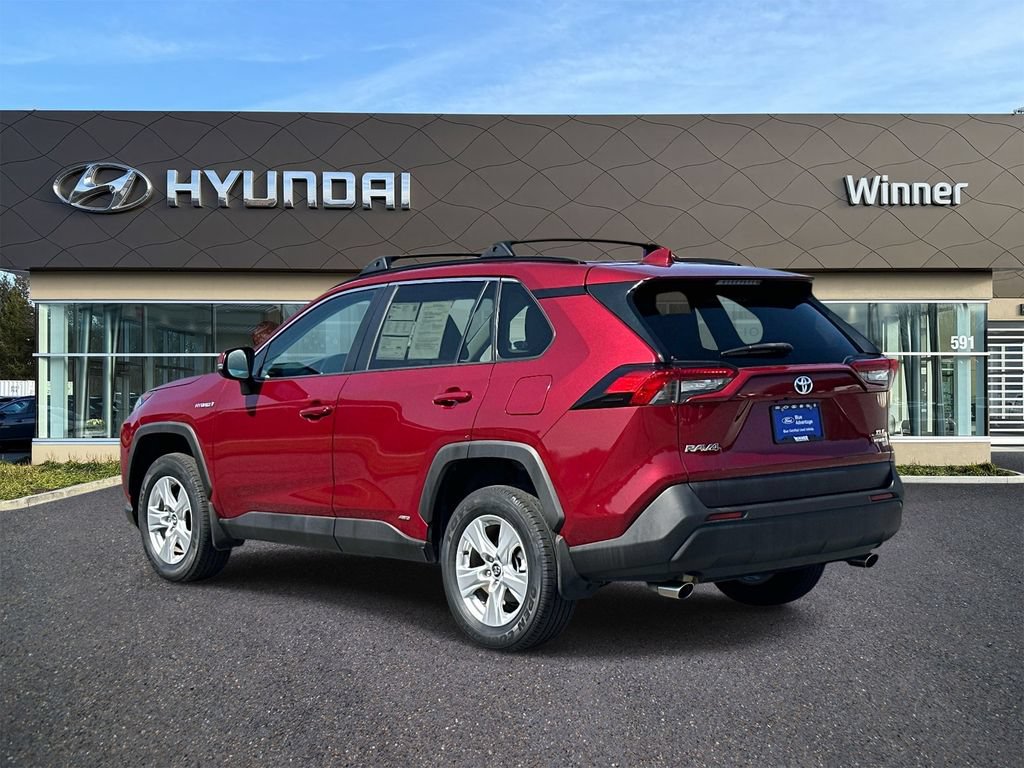 Used 2020 Toyota RAV4 XLE w/ Convenience Package AWD/4WD image 2
