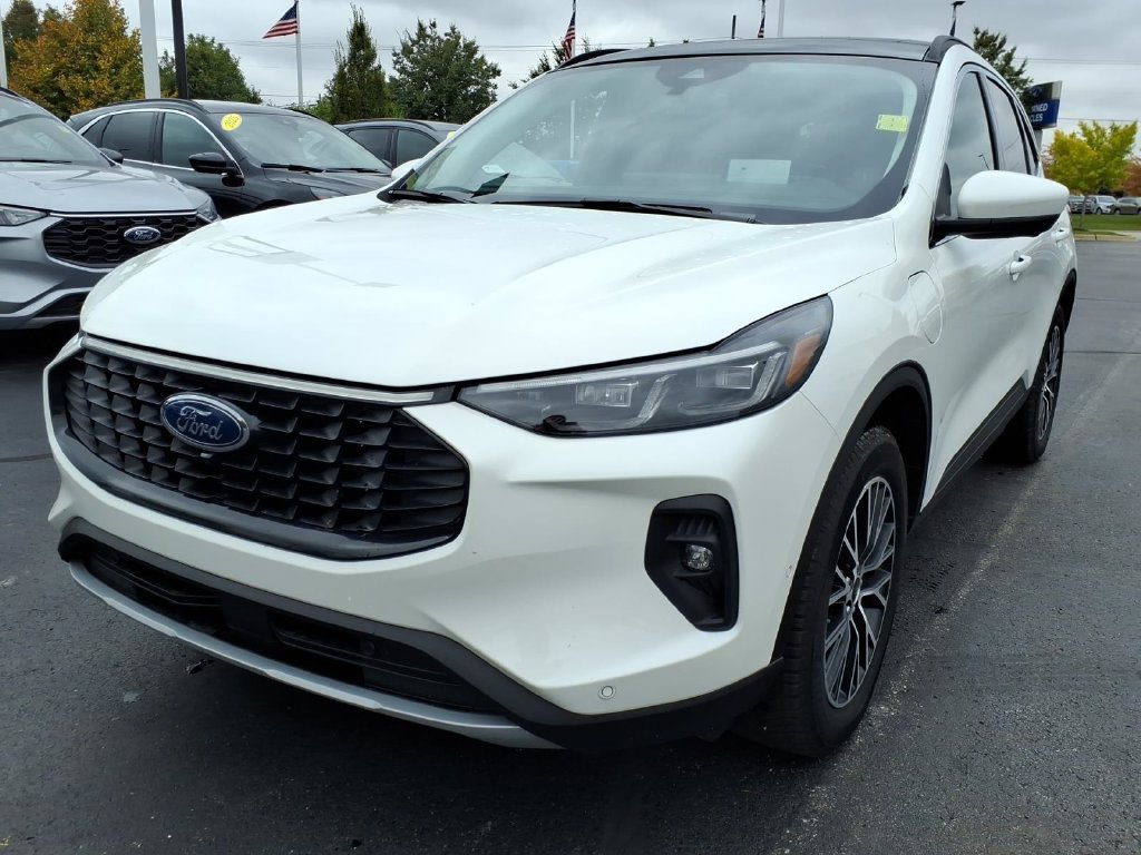 Certified 2023 Ford Escape SE w/ PHEV Premium Package FWD image 1