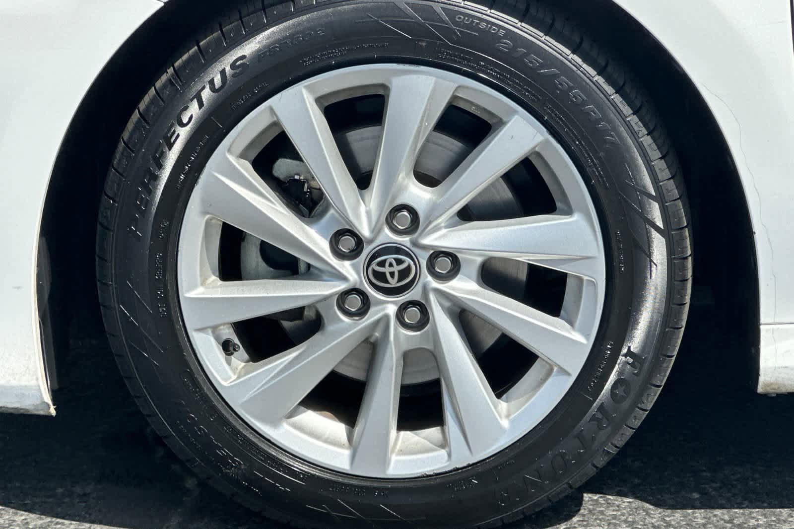 Used 2021 Toyota Camry LE FWD image 24