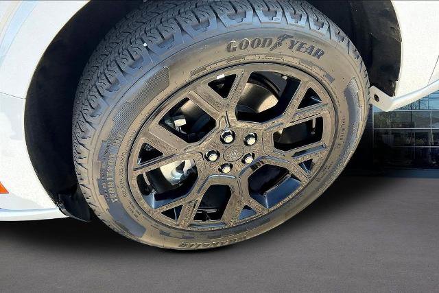 Certified 2025 Ford Maverick Lobo image 35