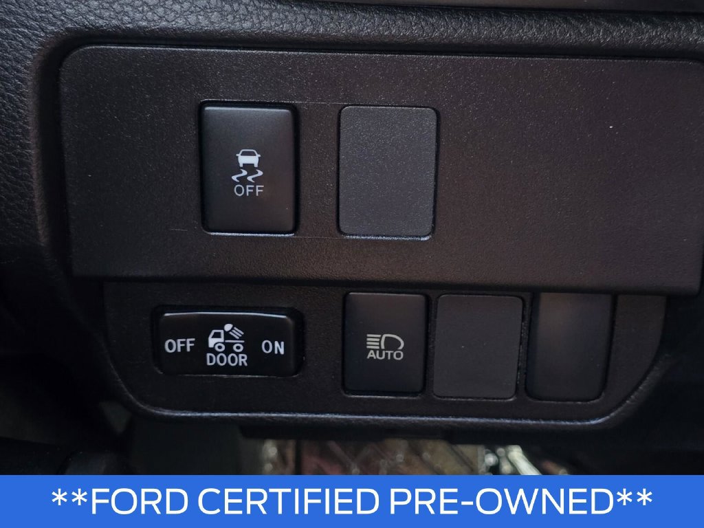 Used 2020 Toyota Tacoma SR5 RWD image 19