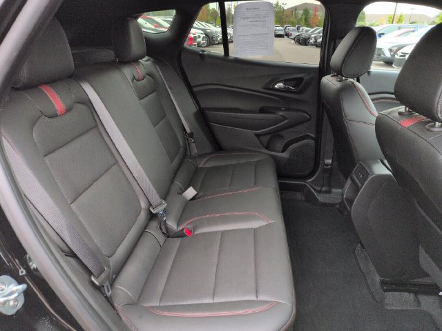 Used 2025 Chevrolet Trax RS w/ Driver Confidence Package FWD image 17