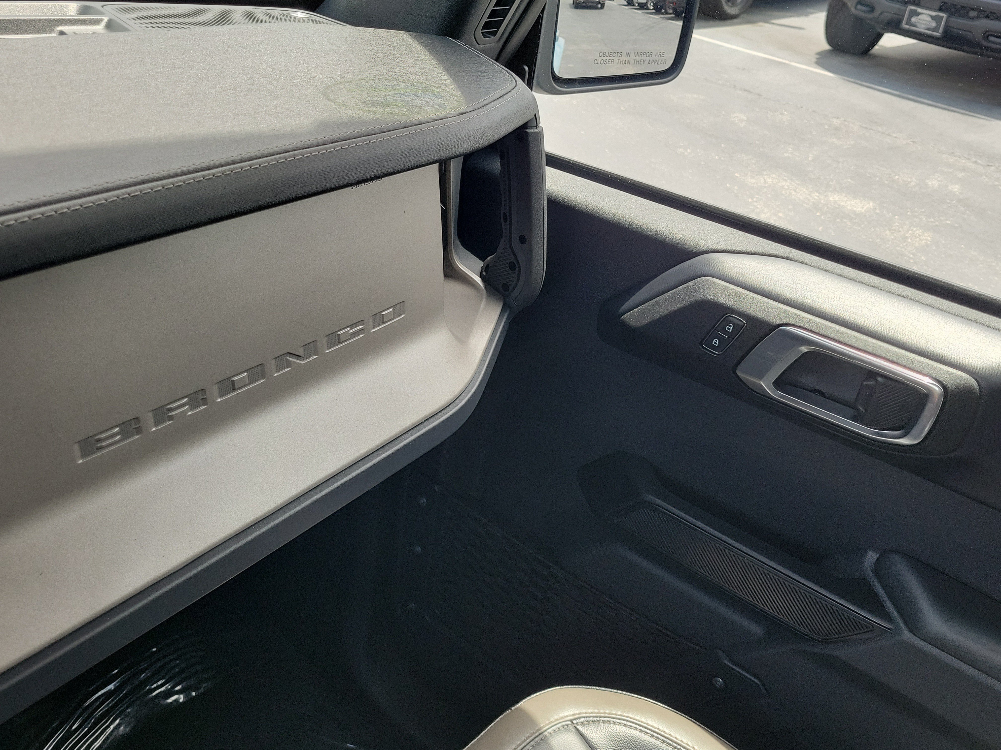 Certified 2025 Ford Bronco Outer Banks AWD/4WD image 28