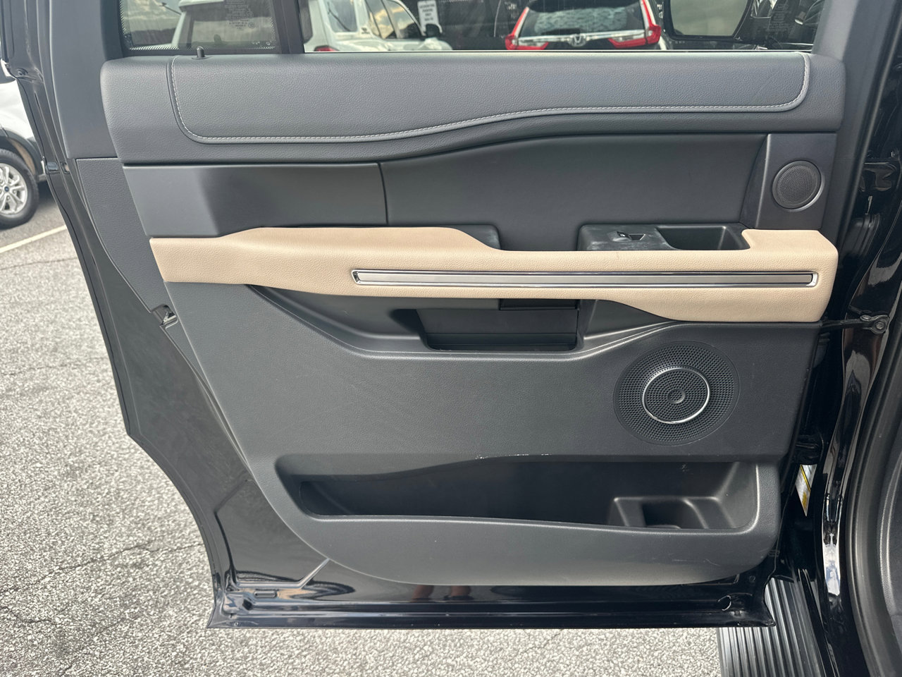 Certified 2024 Ford Expedition Max Limited RWD image 24