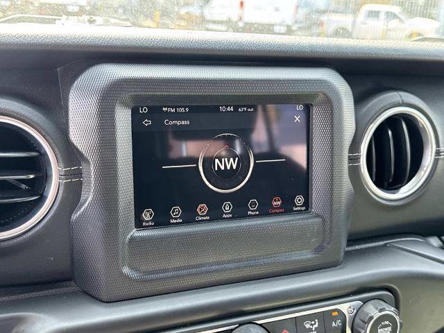 Used 2018 Jeep Wrangler Unlimited Sahara AWD/4WD image 28