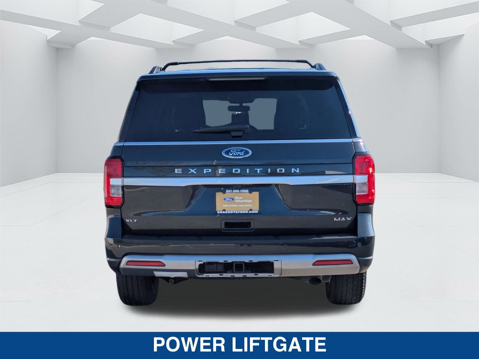 Certified 2024 Ford Expedition Max XLT image 5