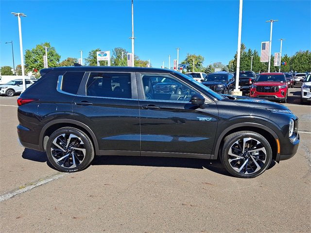 Used 2024 Mitsubishi Outlander SE image 5