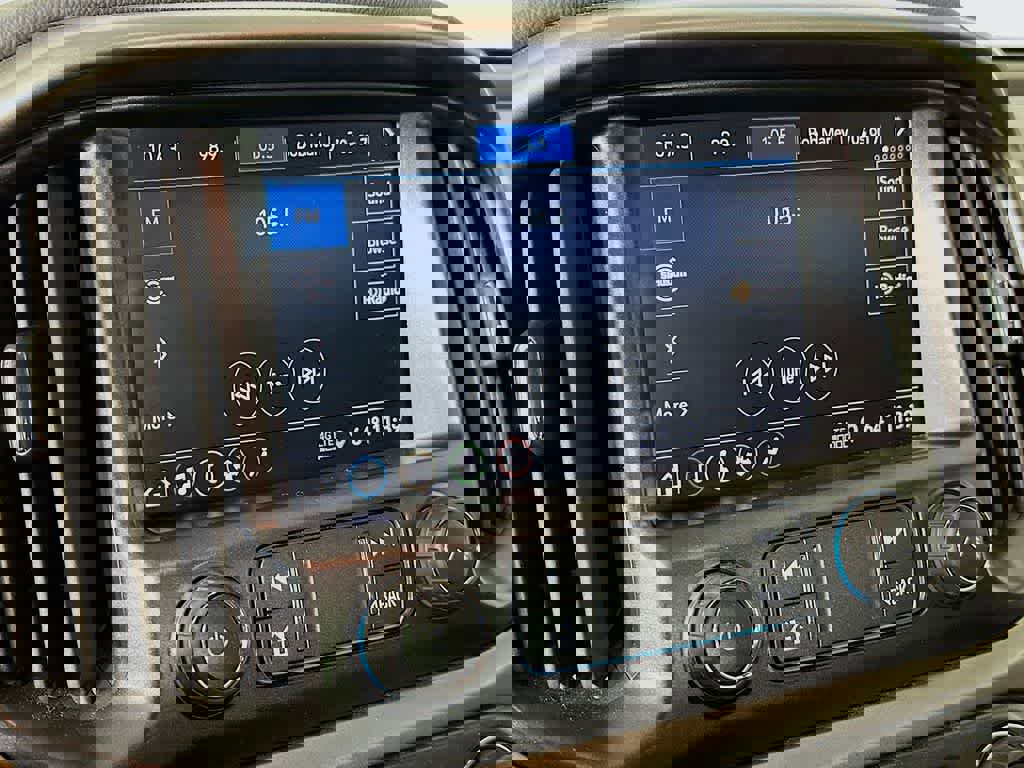 Used 2021 Chevrolet Colorado Z71 w/ Z71 Midnight Edition image 19