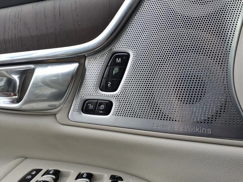 Used 2022 Volvo S90 B6 Inscription w/ Advanced Package image 17