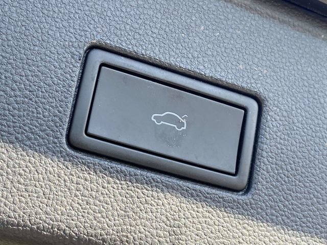 Used 2022 Volkswagen Atlas SE w/ Panoramic Sunroof Package image 13