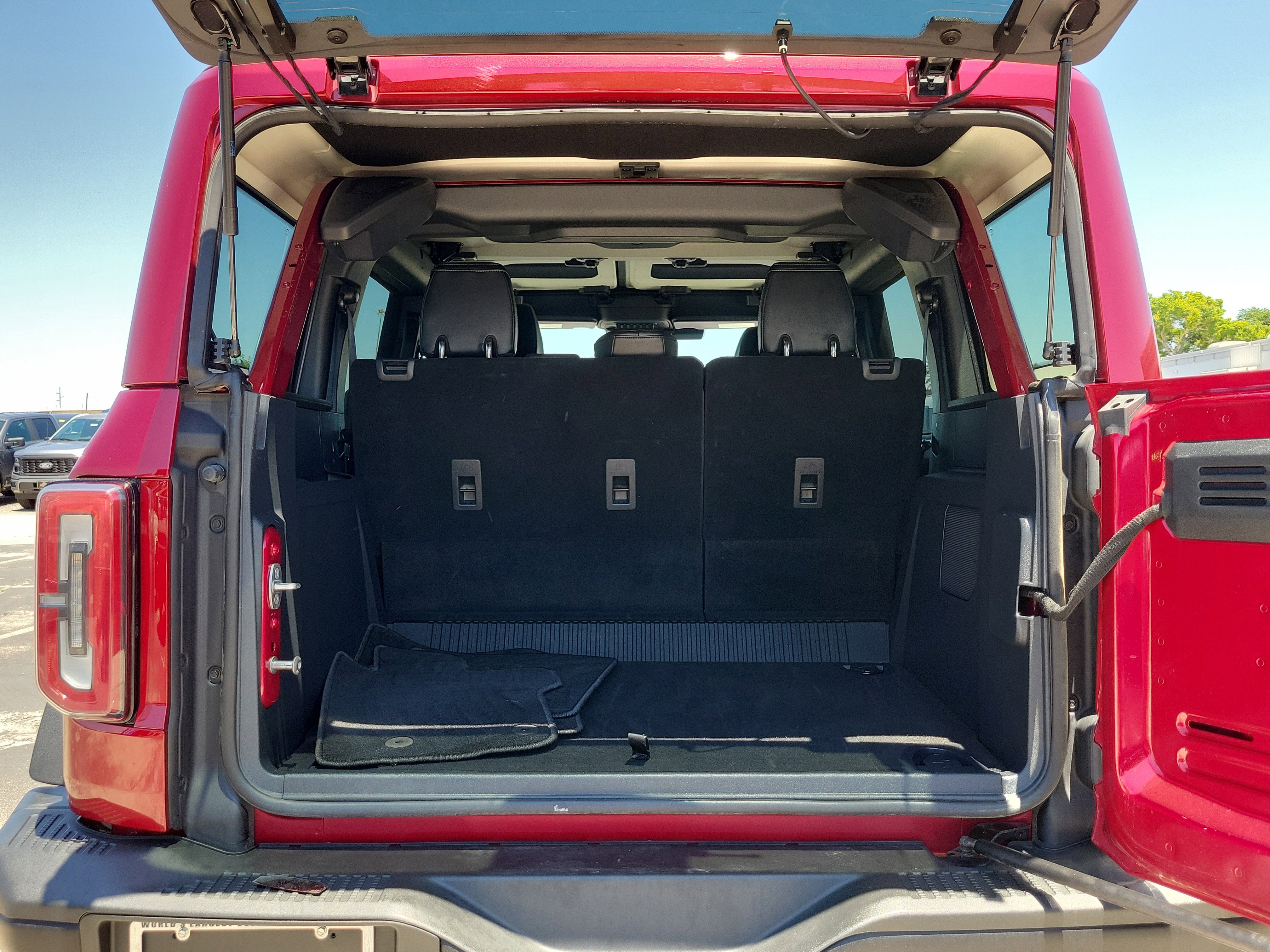 Certified 2025 Ford Bronco Badlands AWD/4WD image 9
