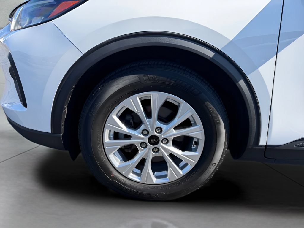 Certified 2024 Ford Escape Active w/ Cold Weather Package FWD image 12