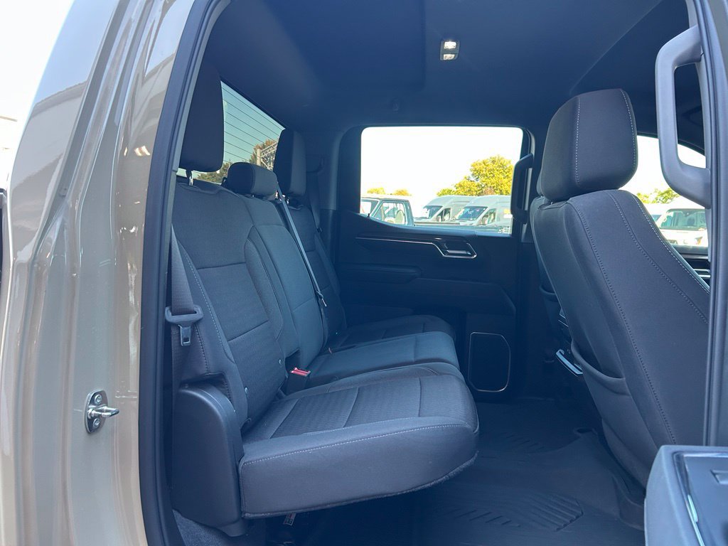 Used 2023 Chevrolet Silverado 1500 LT Trail Boss w/ LPO, Dark Essentials Package AWD/4WD image 48