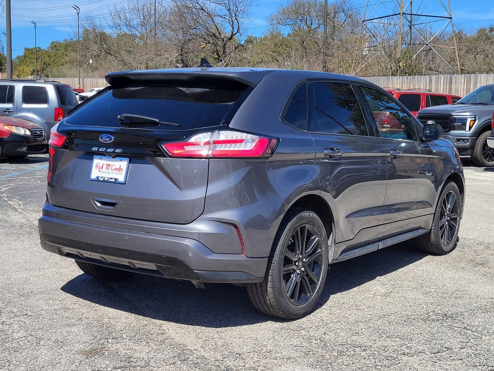 Certified 2022 Ford Edge ST-Line image 3