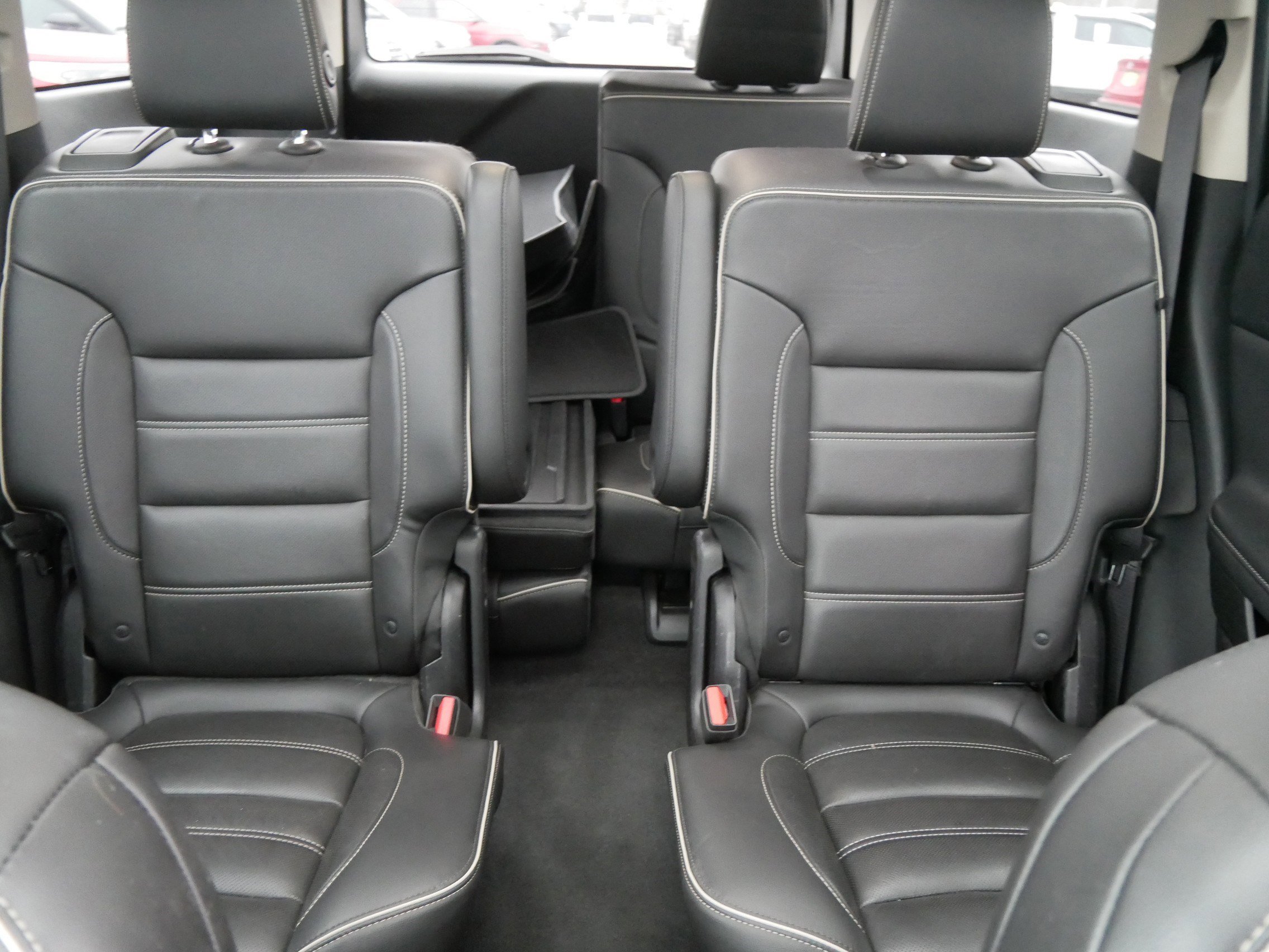 Used 2018 GMC Acadia Denali w/ Technology Package image 13