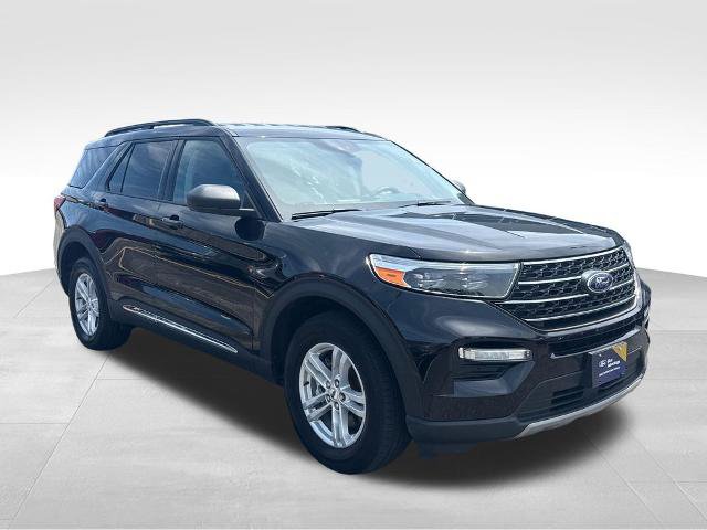 Certified 2024 Ford Explorer XLT w/ Equipment Group 202A AWD/4WD image 5