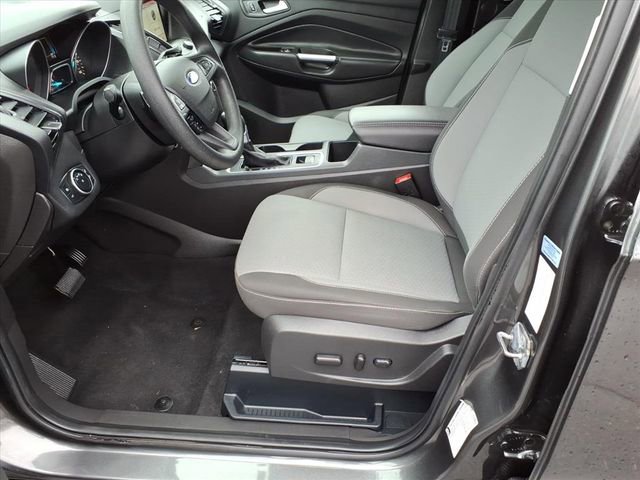 Certified 2017 Ford Escape SE w/ Equipment Group 201A image 18